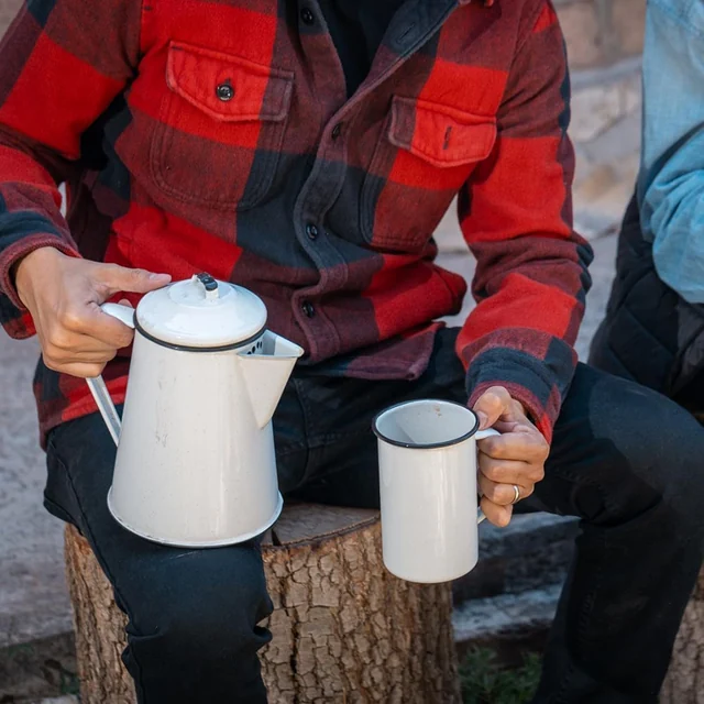 Enamel coffee service outdoors